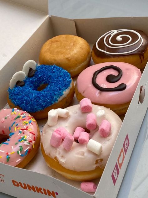 Donuts Gourmet, Donuts Donuts, Pastel Cupcakes, Junk Food Snacks, Delicious Donuts, Think Food, Food Drinks Dessert, Food Snapchat, Food Obsession