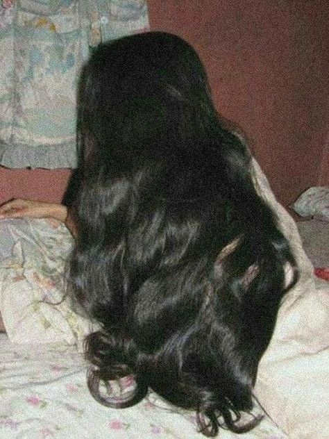 Long Dark Hair Aesthetic, Desi Hair, Dream Hair, Shiny Hair, Aesthetic Hair, Gorgeous Hair, Dark Hair, Pretty Hairstyles, Hair Goals