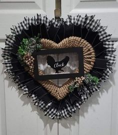 Chicken Wreaths, Heart Wreath Diy, Market Crafts, Valentines Wreaths, Heart Shaped Wreath, House Wreath, Diy Valentines Day Wreath, Valentine Wreath Diy, Tree Wreaths