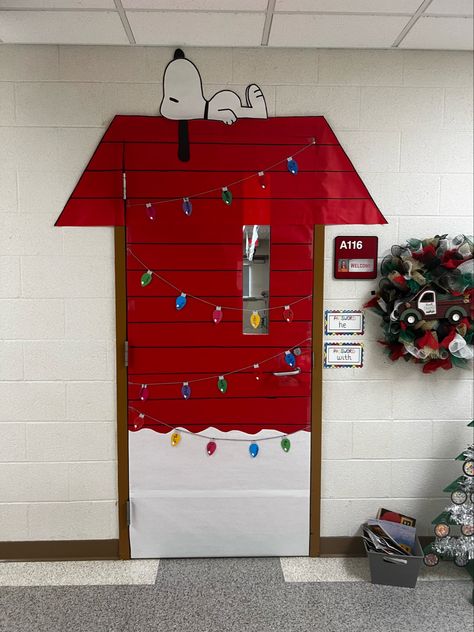 Winter Door Designs Classroom, Snoopy Door Decorations Christmas, Charlie Brown Christmas Door Decor, Diy Grinch Door Decorations, Christmas Movie Office Decorations, Charlie Brown Classroom Door, Charlie Brown Christmas Door Classroom, Snoopy Christmas Door Decorations, Charlie Brown Christmas Classroom Door