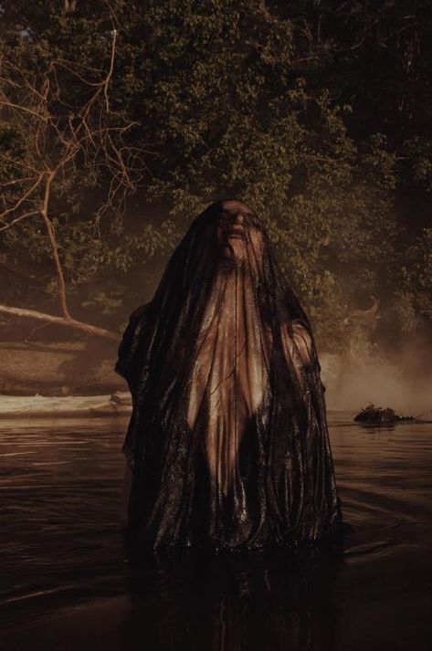 Spooky Shoot, Murky Water, Solitary Witch, Swamp Witch, Vibe Mood, Witch Photos, Horror Photography, Social Outcast, Lake Photoshoot