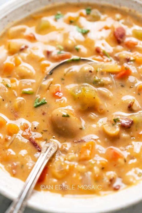 white bean chowder recipe Bean Barley Soup, White Bean Soup With Bacon, White Bean And Pasta Soup, White Northern Beans Recipes, Northern White Beans Recipes, Canneli Bean Recipes, Bean Chowder, Creamy White Bean Soup, Bean Soups