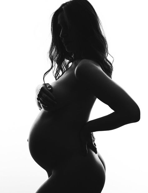 Art Maternity Photography, Maternity Silhouette, Studio Maternity Shoot, Maternity Studio Photoshoot, Baby Announcement Photoshoot, Pregnancy Belly Photos, Maternity Photography Poses Pregnancy Pics, Couple Pregnancy Photoshoot, Maternity Studio