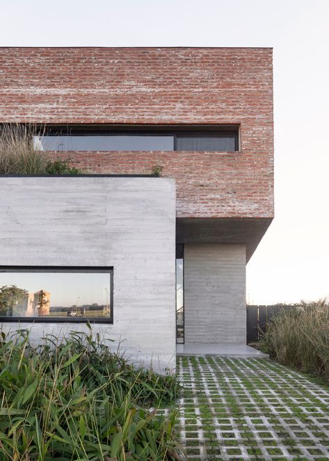 Brick Wall House Combined with Concrete and Wood in the Interior ► 15+ images ~ Art Facade Concrete And Wood, Architectural Materials, Concrete Facade, Concrete Home, Brick Architecture, Concrete House, Brick Facade, Facade Architecture, Facade House