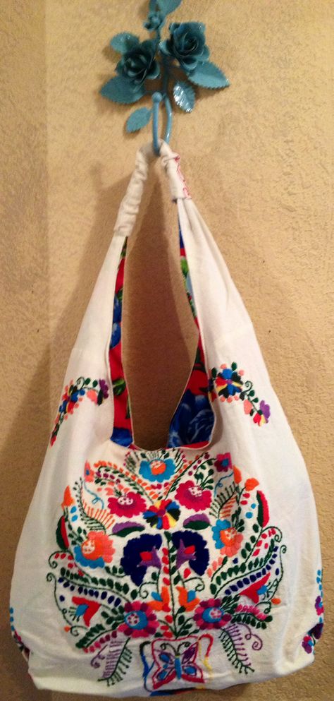 Mexican Bags Handmade, Mexican Bags, Dress Up Storage, Mexican Bag, Ethnic Bag, Mexican Fashion, Diy Bags Purses, Mexican Dresses, Boho Bags