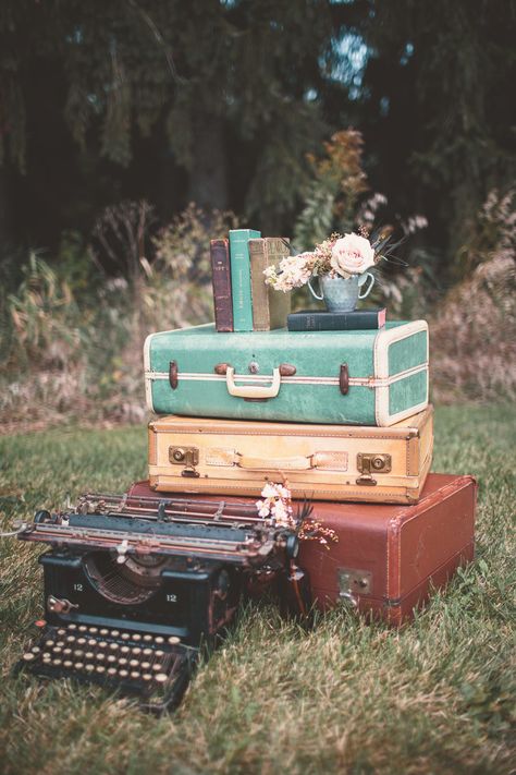 Rustic Bohemian Wedding, Stone Photography, Bohemian Wedding Inspiration, Vintage Props, Vintage Suitcases, Retro Wedding, Vintage Typewriters, Jolie Photo, Travel Wedding