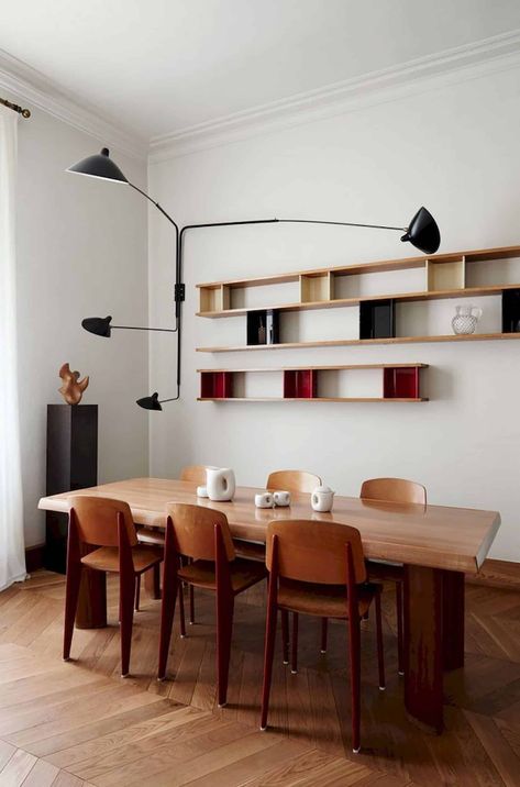 Modern Mid Century Dining Room, Mid Century Dining Room Tables, Sconces Dining Room, Dining Sconces, Mid Century Dining Room, Mid Century Modern Dining Room, Paris 2023, Dining Room Design Modern, Interior Layout