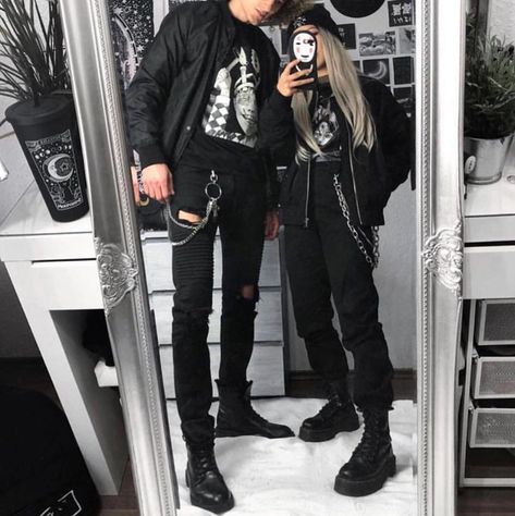 Egirl Style, Grunge Couple, Dream Couple, Matching Fits, Relationship Aesthetic, Couples Outfits, Couple Fits, Skater Aesthetic, Cute Couple Outfits