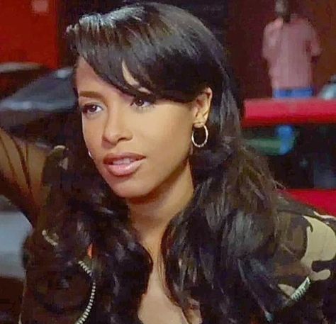 Aaliyah Hairstyles, Aaliyah Core, Aaliyah Quotes, Michael Jackson History, Aaliyah Aesthetic, Aaliyah Outfits, Rip Aaliyah, Aaliyah Hair, You Got Served