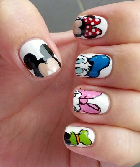 Mouse Nail Art, Mickey Mouse Nail Art, Disney Nail Art, Disneyland Nails, Disney Nail Designs, Disney Inspired Nails, Kutek Disney, Nail Art Disney, Disney Nails