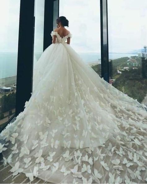 Insect Wedding, Gown Butterfly, Butterfly Wedding Dress, Wedding Dresses Off Shoulder, Puffy Wedding Dresses, Dresses Off Shoulder, Backless Bridal Gowns, Blue Quince, Wedding Dresses Ball Gown