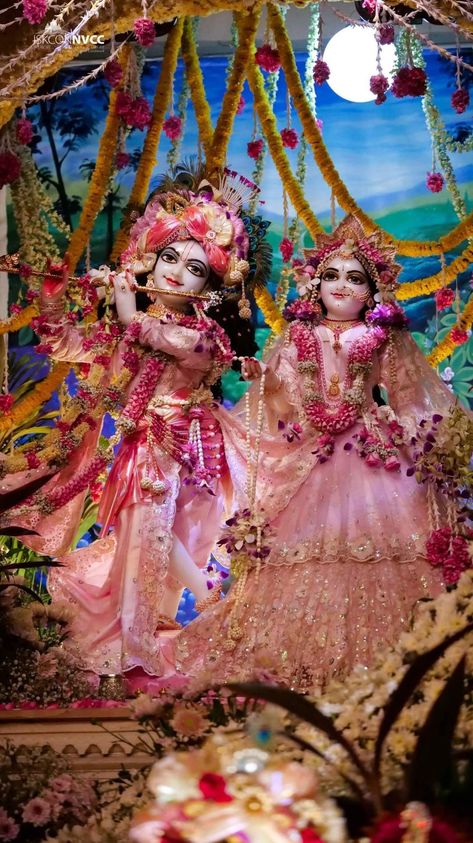 Vrindavan Radha Krishna Murti, Radha Krishna Murti, Krishna Murti, Radhe Krishna Wallpapers, Healing Codes, Krishna Radha Painting, Radha Krishna Images, Krishna Radha, Radha Krishna Art