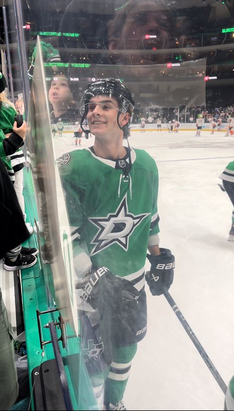 Wyatt Johnston Hockey, Dallas Stars Aesthetic, Wyatt Johnston, Dallas Stars Hockey, Hockey Men, Blue Eyed Men, Hockey Memes, Stars Hockey, Hot Hockey Players