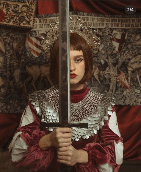 Knight Core, Joan Of Arc Costume, Modern Knight, Romantic Halloween, Princess Knight, Girl Reference, Copy Cats, Saint Joan Of Arc, St Joan