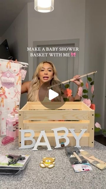 MICHELLE PAZ on Instagram: "make a baby shower gift with me 🎀

#babyshowergift #babyshowerideas #cute #explore" Gender Reveal Return Gift Ideas, Baby Shower Work Party, Diy Baby Gift Basket, Baby Shower Wrapping Ideas, Baby Shower Gift Ideas Girl, Baby Shower Gifts For Games, Work Baby Shower Ideas, Baby Shower Gift Ideas For Boys, Baby Basket Gift Ideas