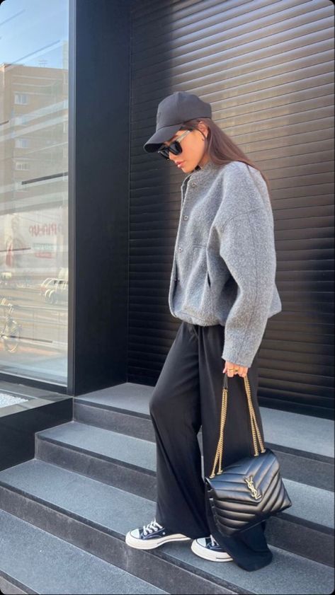 Grey Jacket Outfit, Turtleneck Sweater Outfit, Simple Work Outfits, Dress And Sneakers Outfit, Grey Outfit, Neutral Outfit, Autumn Outfit, Fashion Today, Winter Fashion Outfits