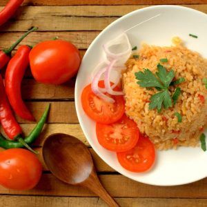 JollofRice Ivorian Food, Jollof Rice Recipe, West African Food, Jollof Rice, African Recipes, Plantains Fried, Peppers And Onions, African Food, Rice Recipe