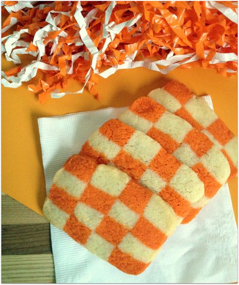 Tennessee Cookies, Tennessee Football Party, Tennessee Checkerboard, Crock Pot Chicken Tacos, Black Cookies, Cookies Orange, Tailgate Treats, Checkerboard Cookies, Blondie Bars