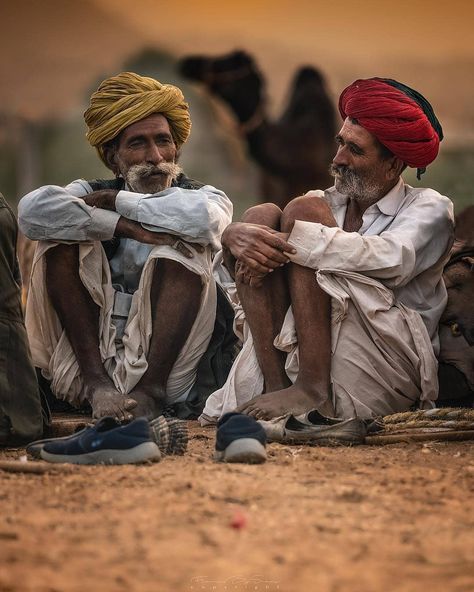 Rajasthan Photography, Rajasthani Photo, Truck Art Pakistan, New Instagram Logo, Figure Sketches, Rajasthani Art, Composition Painting, Human Figure Sketches, Boho Art Drawings