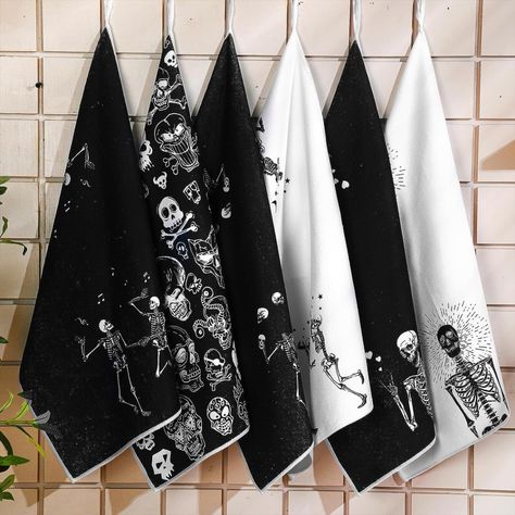 Halloween towel feature unique patterns including skeleton, skeleton dancing, skull, meditation skeleton, these towels are ideal for everyday use and add more fun to your kitchen. Gothic dish hand towels are a practical size, measuring approximately 16 x 24 inches/40 x 60 cm, making them suitable for all your kitchen tasks; with convenient hanging loops, they are also easy to hang up after use. Skull Kitchen Decor, Skeleton Bathroom Decor, Meditation Skeleton, Skull Kitchen Theme, Kitchen Gothic, Skull Kitchen, Skeleton Dancing, Gothic Skeleton, Skull Shower Curtain