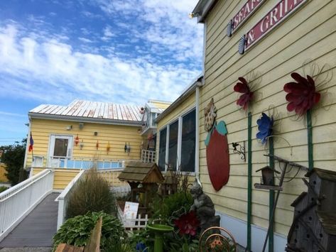 The one-of-a-kind Lobster Shanty is a seafood shack that you're sure to fall in love with. Fenwick Island Delaware, Surf N Turf, Best Lobster Roll, Fenwick Island, Beach Meals, Ocean City, Delaware, Sunset Views, Coastal Towns