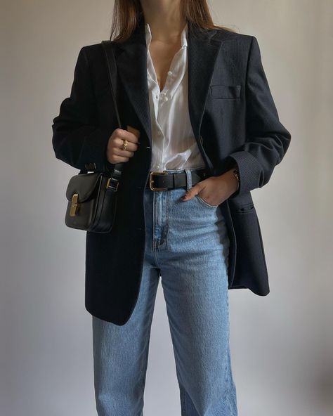 Black Pin Stripe Blazer Outfit, Business Fashion Women's, Simple Work Outfits, Academia Style, Office Casual Outfit, Woman Suit Fashion, Street Style Chic, Blazer Outfits, Professional Outfits