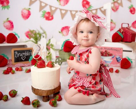 Baby First Birthday Themes, Cake Smash Theme, Strawberry Shortcake Party, 1st Birthday Photoshoot, Strawberry Party, 1st Birthday Photos, First Birthday Themes, Baby 1st Birthday