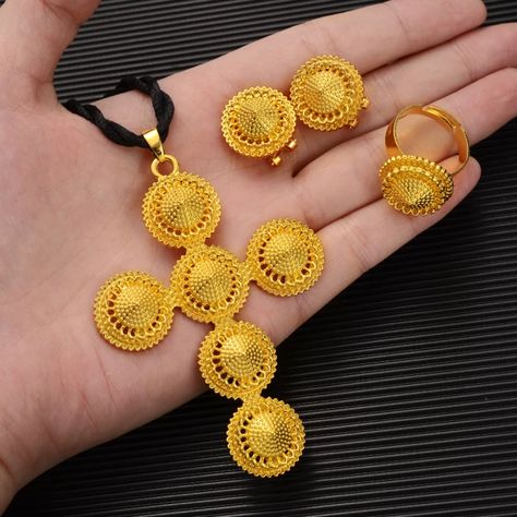 Ensemble de bijoux de mariée africaine, collier, boucles d'oreilles, bague, croix or éthiopien/érythréen, bijoux de fête Habesha _ - AliExpress Mobile Habesha Wedding, Gold Jewelry Women, Ethiopian Jewelry, Artsy Jewelry, Dubai Wedding, Gold Color Ring, Wedding Party Gift, Bracelet Ring, Cross Ring