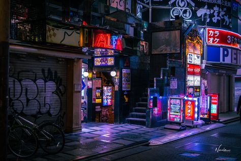 Cyberpunk Location Art, Citypunk Aesthetic, Cyberpunk Neighborhood, Cyberpunk City Slums, Cyberpunk Studio Apartment, City Landscape Photography Horizontal, Colorful City Aesthetic, Building Cyberpunk, Cyberpunk Scenery