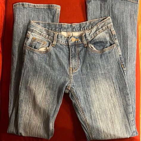 Brielles 90 jeans Brandy Melville 90s Jeans, Brandy Melville Brielle Jeans, Brielle 90s Jeans Brandy Melville, Brielle 90s Jeans Outfit, Brielle 90s Jeans, Brandy Jeans, 90 Jeans, 2000s Jeans, Brandy Melville Jeans