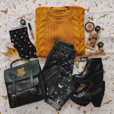 CHEE 🌈🌻✨ | Outfits inspired by the Hogwarts houses! Which one are you? 🦡🦁🐍🦅 | Instagram Natalia Madej, Friends Fits, Stil Rock, Riverside Cottage, Diy Vetement, Mode Vintage, Character Outfits, Mode Inspiration, Looks Vintage