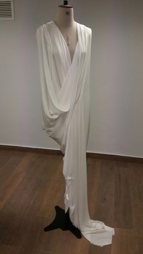 Another beautiful example of the simplicity of fabric on the bias. Fabric Draped Over Person, Bias Draping, Draping Project, 30 Bday Ideas, Fabric Draping, Group Project, 30th Bday, Draped Fabric, Formal Wear