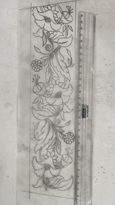 Saree Painting Designs, Fabric Paint Designs, Flower Drawing Design, Embroidery Design Sets, Animal Embroidery Designs, Floral Border Design, Border Embroidery Designs, Bead Embroidery Patterns, Textile Pattern Design