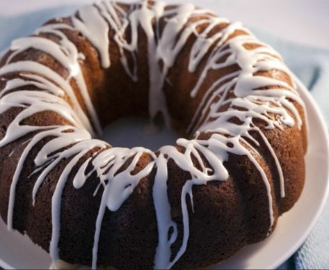 Almond Filling Recipe, Almond Bundt Cake, Filling Cake, Almond Paste Recipes, Almond Pie, Almond Filling, Bundt Recipes, Almond Pound Cakes, Cake Filling Recipes