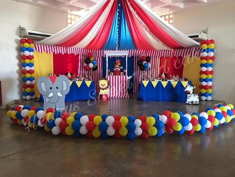 Carnival Party Ideas For Adults, Circus Theme Decorations Diy, Indoor Carnival Decorations, Diy Circus Props, Circus Theme Parade Float, Circus Themed Decorations, Circus Decorations Party, Circus School Theme, Celebrate The Savior Vbs Decorations