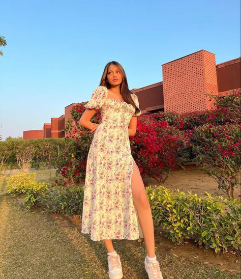 Western Dress Poses For Women, Khushi Hegde Outfits, Western Dresses Photo Poses, Western Outfit Poses, Western Clothes Aesthetic, Poses In Western Dress, Western Dress Poses, Simple Poses For Instagram, Frock Poses Photo Ideas