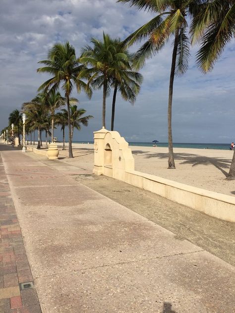 Hollywood Beach, Florida boardwalk Hallandale Beach Florida, Hollywood Beach Florida, South Beach Florida, Florida Pictures, Beautiful Florida, Dreamy Places, Bradenton Florida, Florida Life, Florida Sunshine