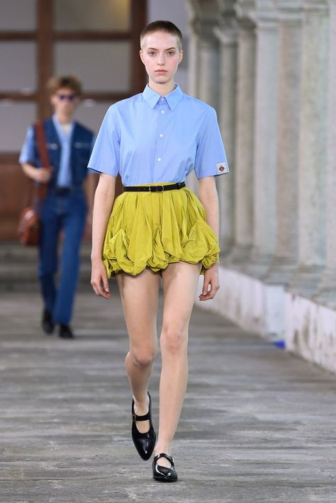 Bally RTW Spring 2024 [PHOTOS] High Fashion Runway, Fashion Runway Show, Draping Fashion, Brand Concept, Runway Dresses, Preppy Aesthetic, Spring 2024, Dress Brands, Runway Fashion