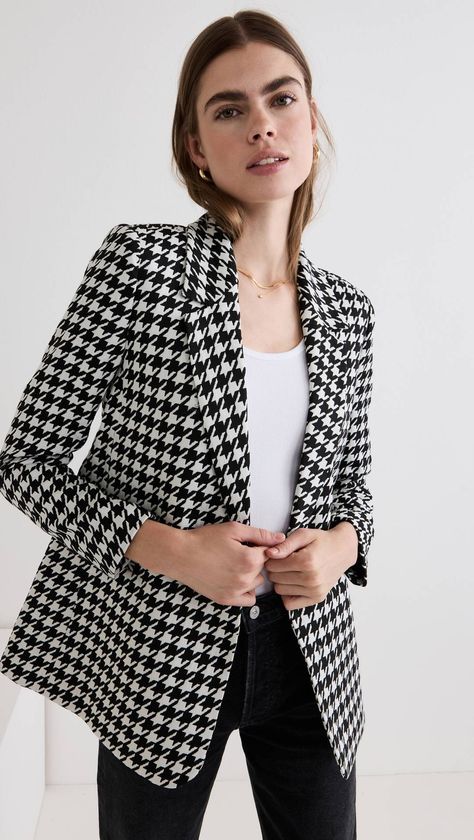 Houndstooth Blazer Outfit, Pop Clothing, Blazer Outfit, Houndstooth Blazer, Checked Blazer, White Houndstooth, Tailored Blazer, Anine Bing, Billionaire Boys Club