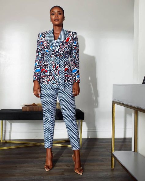 Bubu Blaq Ankara Pant Suit collection. / MÉLÒDÝ JACÒB Ankara Pants Suits For Women, Suit Styles For Ladies, African Pants Suit, Ankara Suit, African Print Pants, Suits Formal, Suit Styles, Suit Collection, Corporate Attire