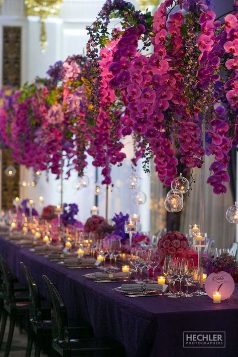 Orchid Centerpieces Wedding, Purple Wedding Reception, Indoor Wedding Receptions, Flowers Hanging, Tafel Decor, Orchid Wedding, Wedding Reception Inspiration, Elegant Dinner, Flower Centerpieces Wedding