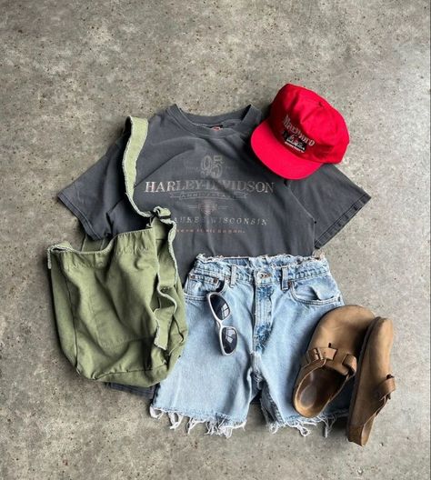 Summer Canada Outfit, Fashion Thrift, Clothes Streetwear, Outfits Vintage, Pastel Outfit, Guys Clothing Styles, Vintage Outfit, Vintage Harley Davidson, Streetwear Tshirt