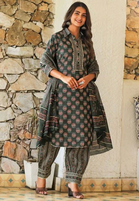 Digital printed Pure Cotton Punjabi Suit in Dark Green New Collection Launch, Ladies Suit Design, Suits For Women Indian, Printed Kurti Designs, Cotton Suit Designs, Stylish Kurtis Design, Straight Kurti, Look Festival, Latest Dress Design