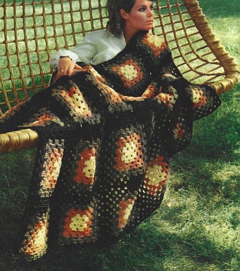 Sunburst Granny Square, Granny Square Afghan, Crochet Granny Square Blanket, Vintage Crochet Pattern, Crochet Vintage, Crochet Fall, Beginner Crochet, Granny Square Blanket, Afghan Pattern