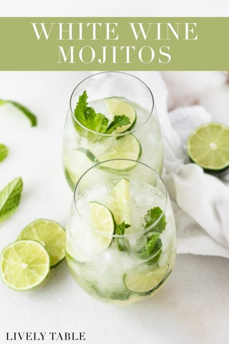 Best Rum For Mojitos, White Wine Cocktail, Mint Drink, Mint Cocktails, Blueberry Mojito, Mango Mojito, Good Rum, Strawberry Mojito, Mint Mojito