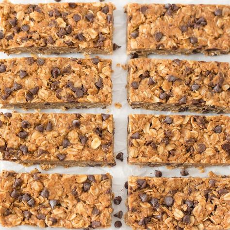 Bake Granola Bars, Granola Bar Recipe Healthy, No Bake Granola, Easy Granola Bars, Chocolate Chip Granola, Ketogenic Breakfast, Breakfast Bars Healthy, Bake Healthy, Chocolate Chip Granola Bars