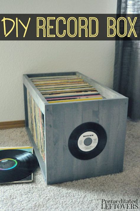 Looking for a way to organize records? Use this DIY Record Box Tutorial to create an attractive organization method for records! This simple yet heavy duty box is perfect for storing all of your records in your home.The open design idea also allows you to flip through albums with ease. Lp Regal, Record Album Storage, Diy Record, Record Box, Small Bedroom Organization, Record Shelf, Record Boxes, Album Storage, Lp Storage