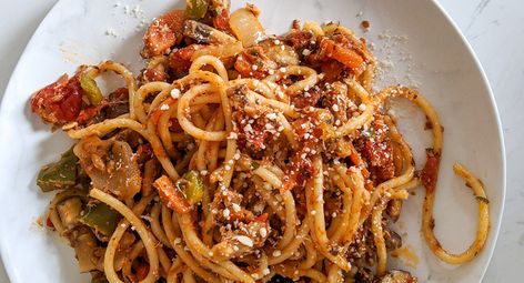 Sardine bolognese with spaghetti - BabyCentre UK Spaghetti With Sardines, Sardine Spaghetti, Healthy Blt, Prawn Pasta, Meal Planners, Calcium Rich Foods, Sweet Potato Wedges, Spaghetti Recipe, Oat Cakes