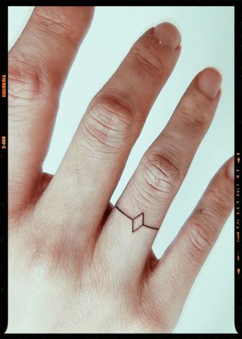 Geometric Ring Tattoo, Diamond Ring Tattoo, Chrollo Book, Wedding Band Tattoo, Tat Inspiration, Ring Tattoo, Wedding Ring Tattoo, Tattoo Wedding Rings, Ring Finger Tattoos