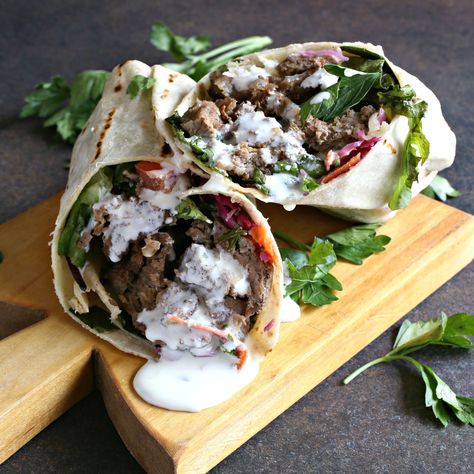 Recipe for a home version of the classic spit-roasted lamb (doner) kebab, served as a sandwich with vegetables and sauce. Doner Kebab Recipe, Kebab Doner, Mountain Bread, Turkish Doner, Kebab Wrap, Doner Kebabs, Turkish Kebab, Braised Chicken Breast, Tomato Cheese